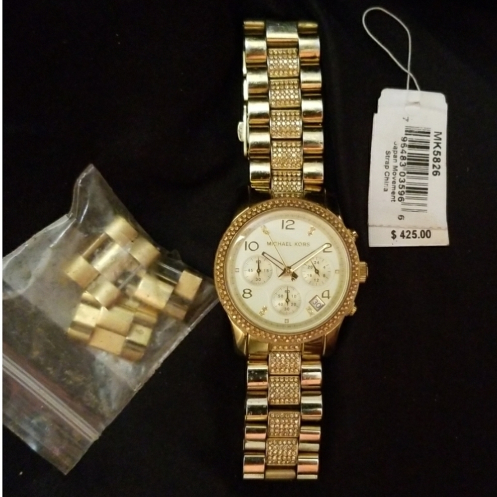 AUTHENTIC MICHAEL KORS  WATCH #5826